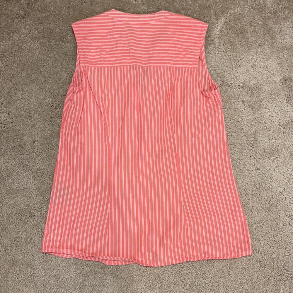Boden Sleeveless Ruffle Button Down - Picture 4 of 4